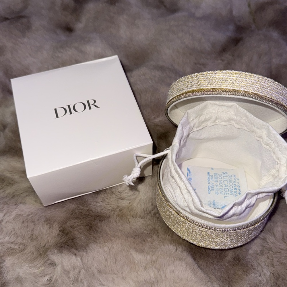 Christian Dior Limited Edition Bag Gold! - Picture 3 of 4